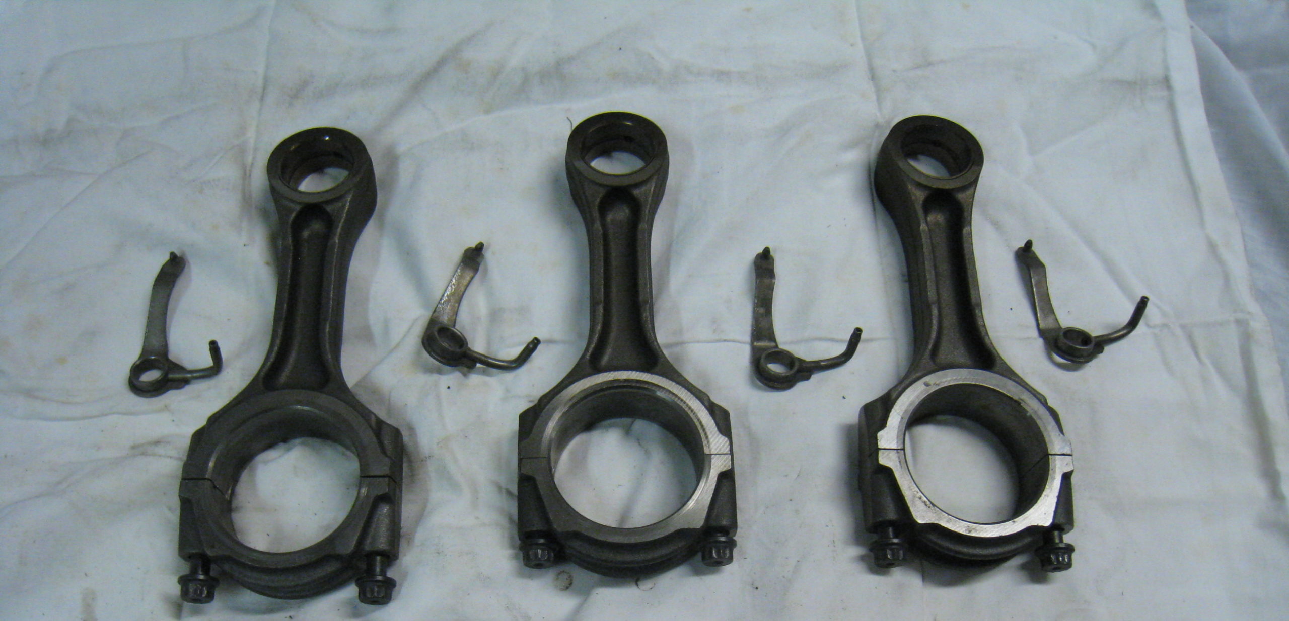 3 Bielles TOYOTA HILUX 3L DIESEL